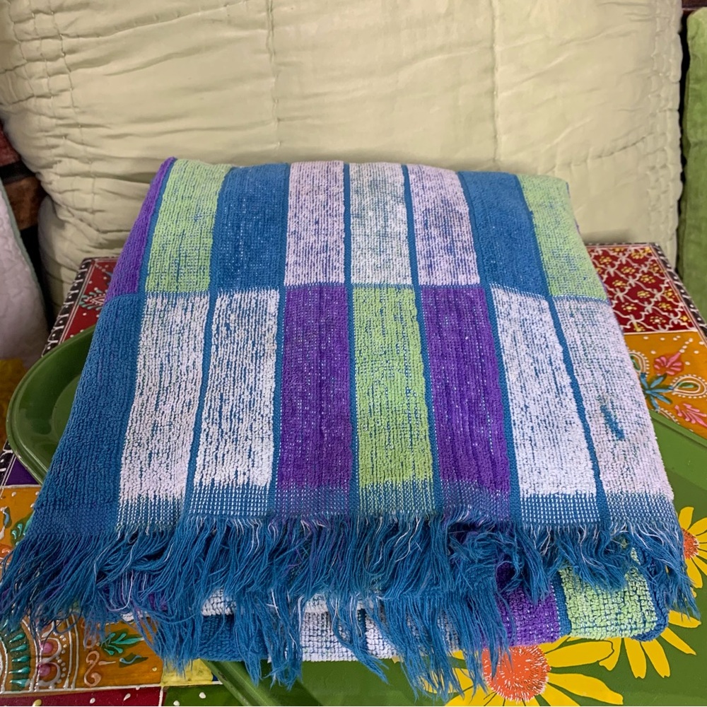 70s Color Block Towel *Torn* - Picture 6 of 7